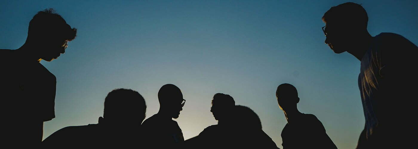 pepole feature image - silhouette of 7 people